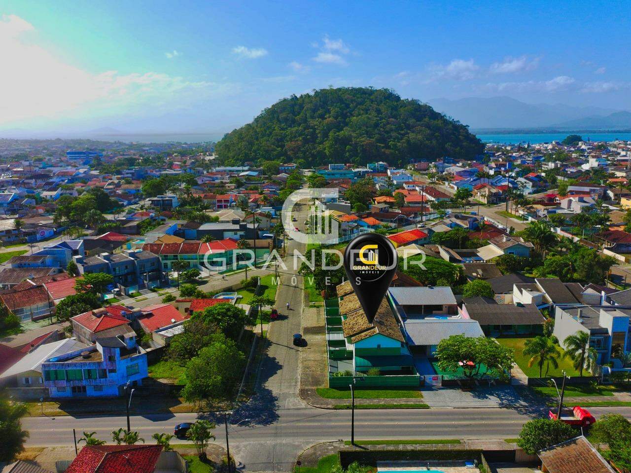 Sobrado à venda no Centro: 