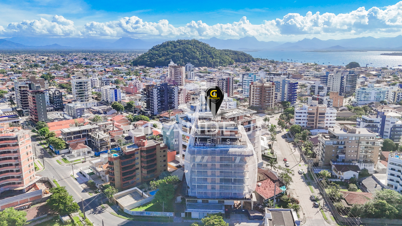 Lançamento à venda no Centro: 