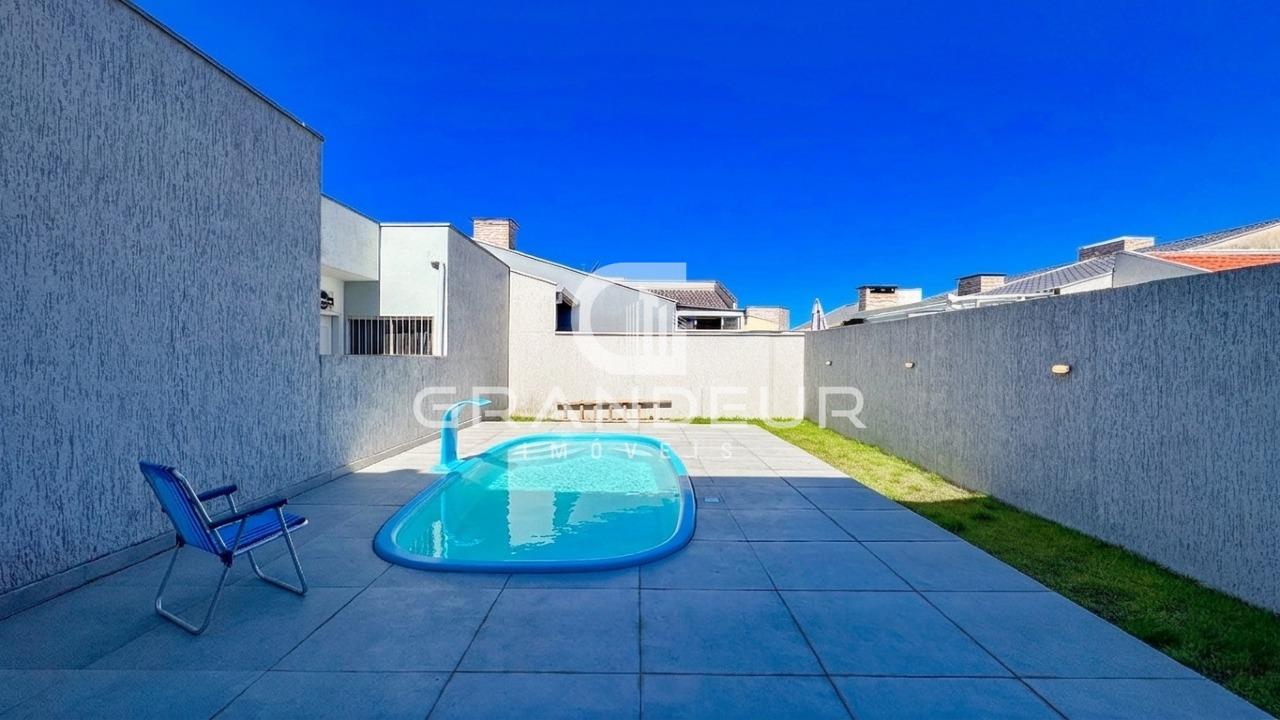 Sobrado à venda no Balneário Eliana: 