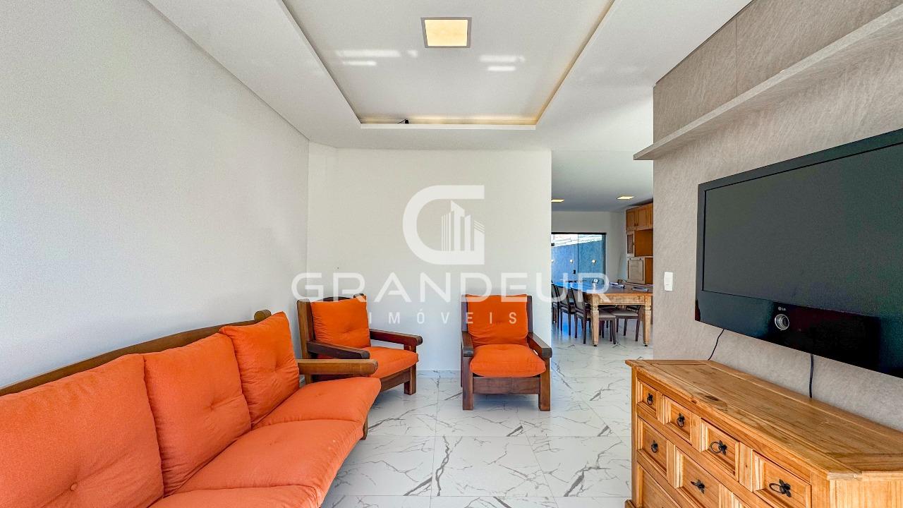 Sobrado à venda no Balneário Eliana: 