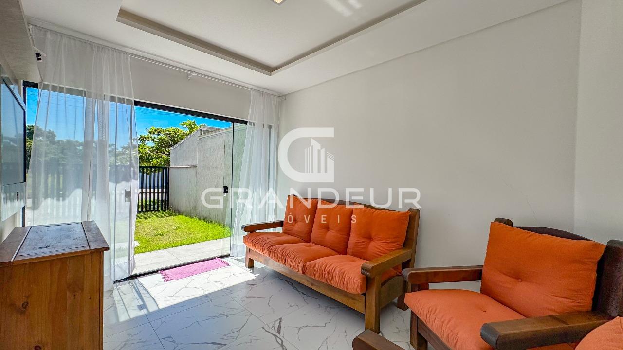 Sobrado à venda no Balneário Eliana: 