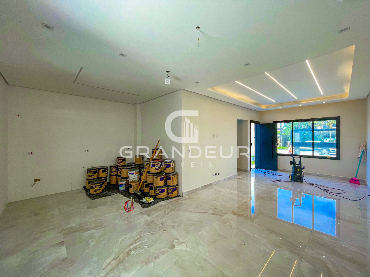 Sobrado à venda no Balneário Eliana: 