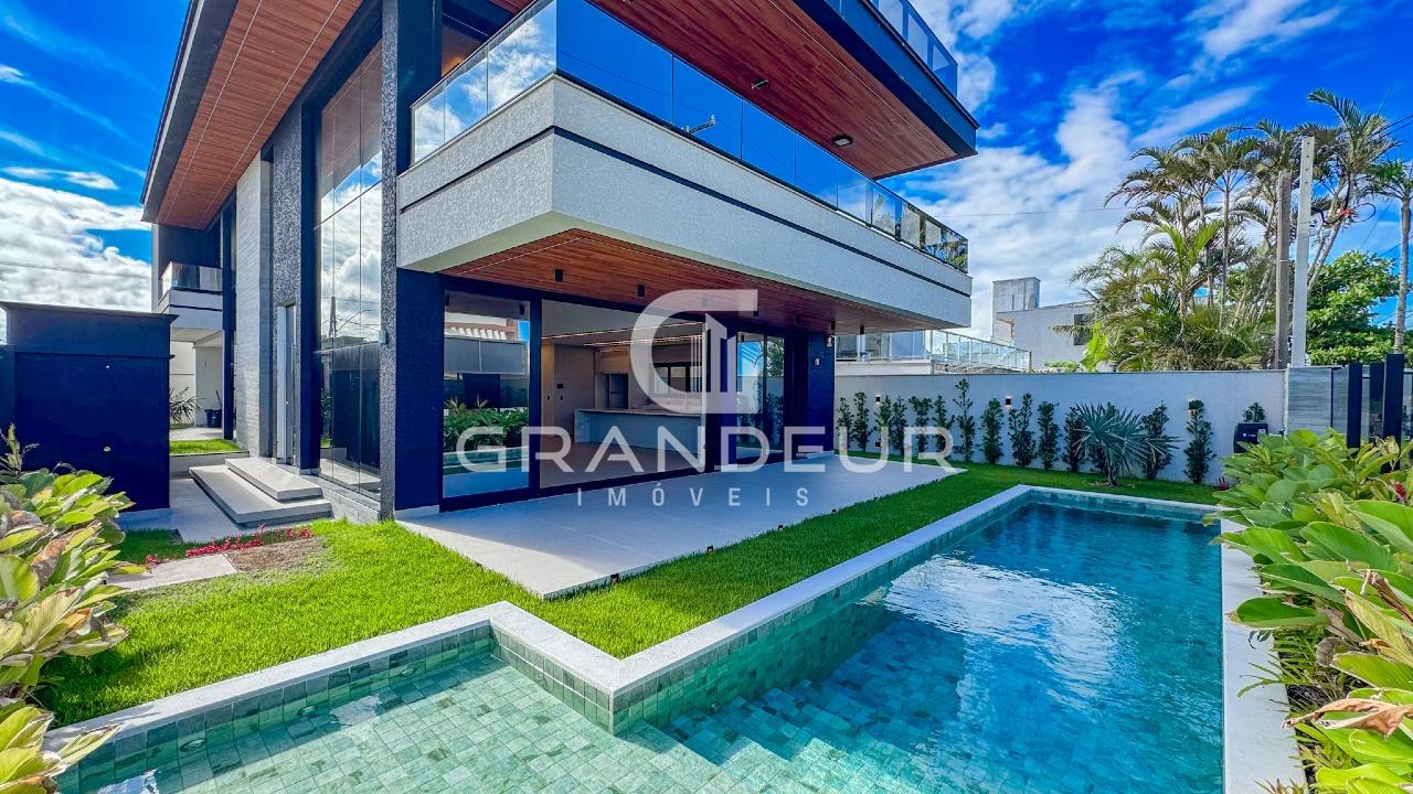 Sobrado à venda no Balneário Eliana: 