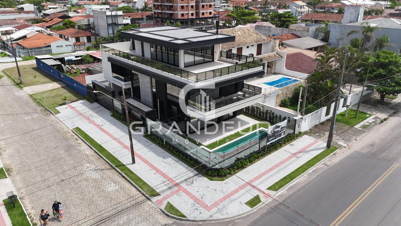 Sobrado à venda no Balneário Eliana: 