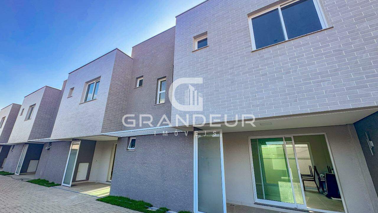 Sobrado à venda no Balneário Eliana: 