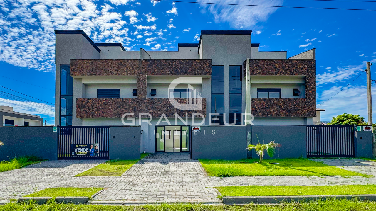 Sobrado à venda no Brejatuba: 