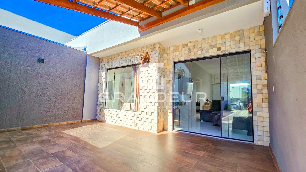 Casa à venda no Balneário Eliana: 