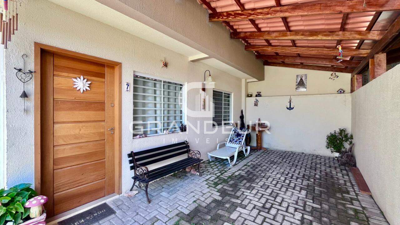 Casa à venda no Balneário Eliana: 