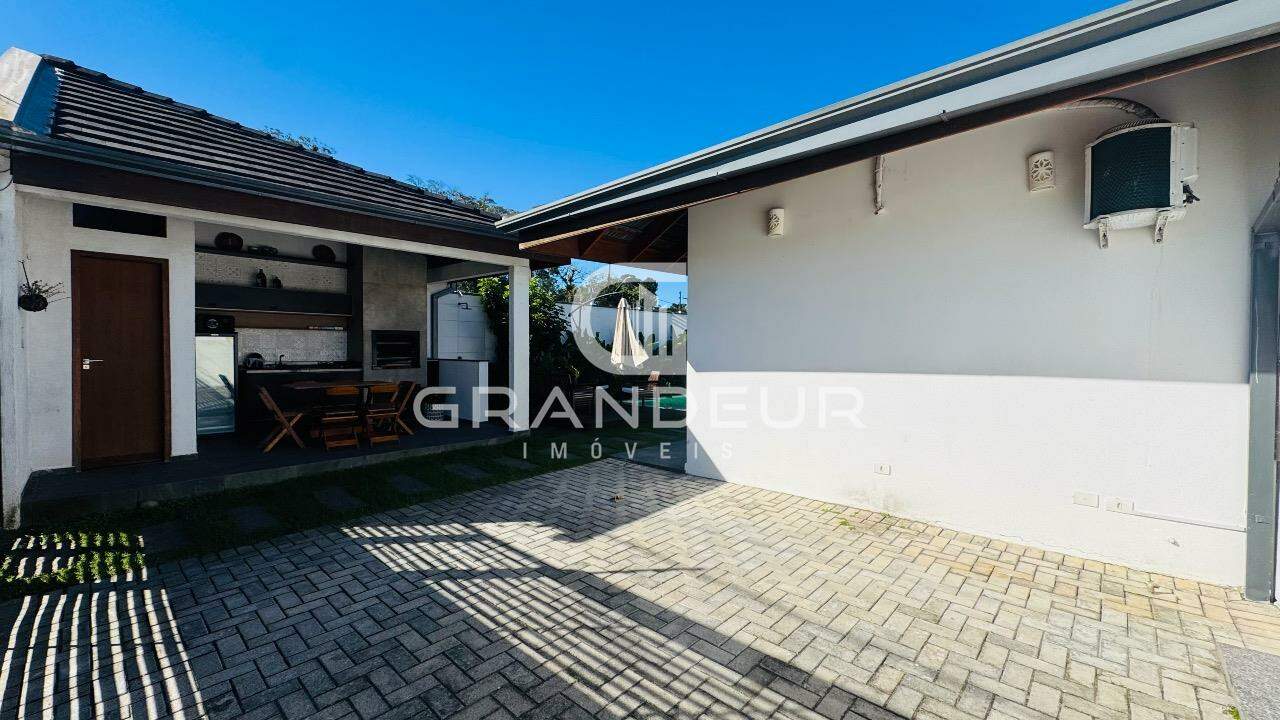 Casa à venda no Cohapar: 