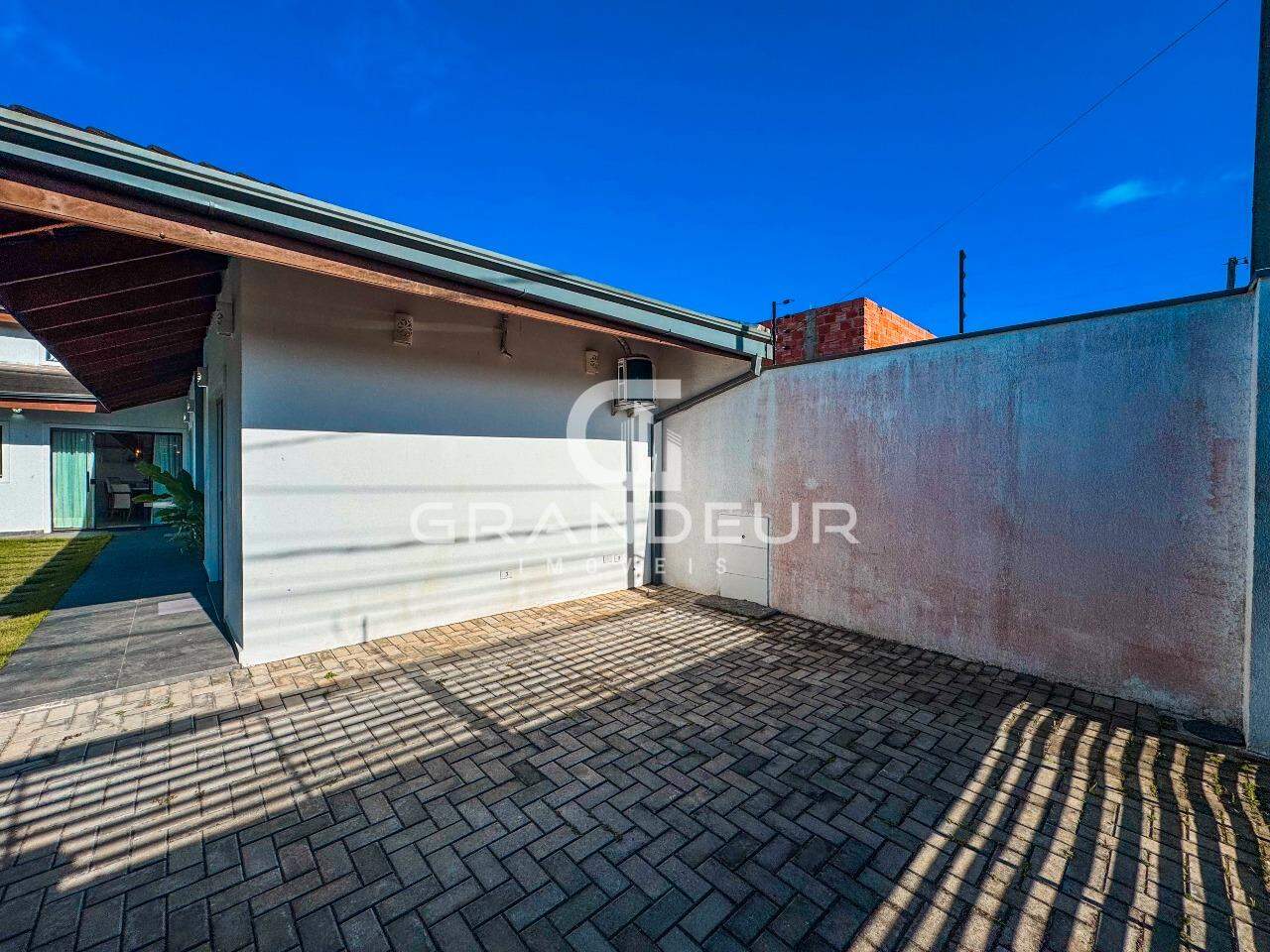 Casa à venda no Cohapar: 