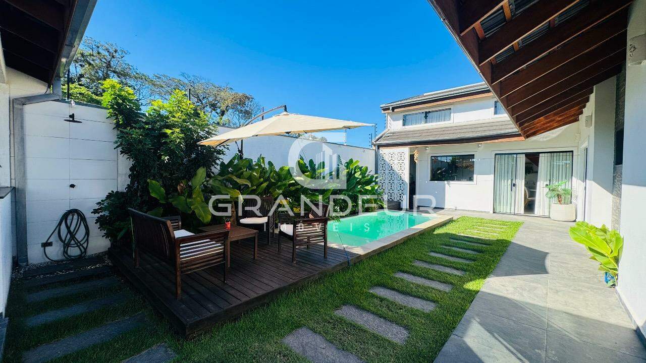 Casa à venda no Cohapar: 