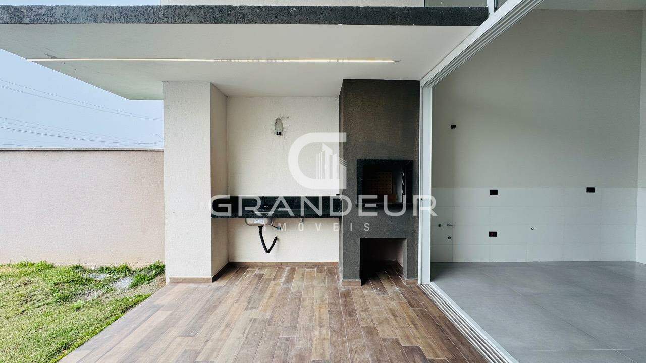 Casa à venda no Balneário Eliana: 