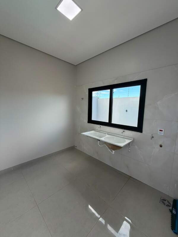 Casa à venda no JARDIM CRISTHAIS III: 