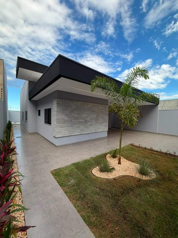 Casa à venda no JARDIM CRISTHAIS III: 