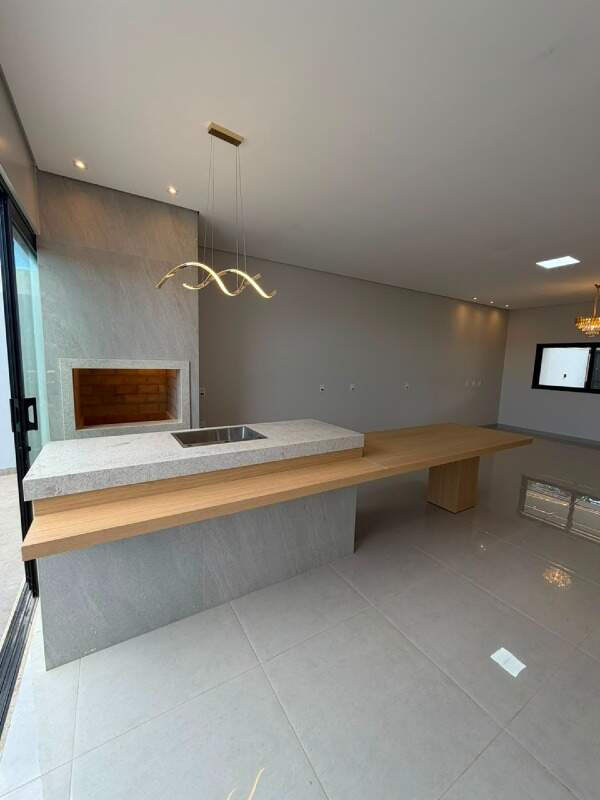 Casa à venda no JARDIM CRISTHAIS III: 