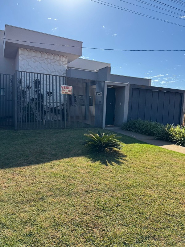 Casa à venda no Conjunto Residencial Monte Carlo: 