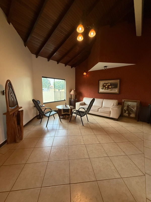 Casa à venda no Parque Alvorada: 