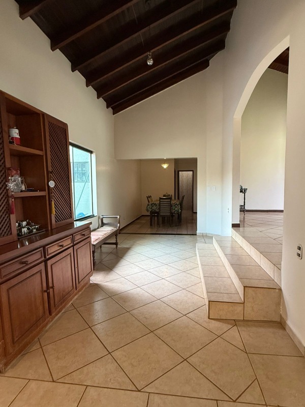 Casa à venda no Parque Alvorada: 