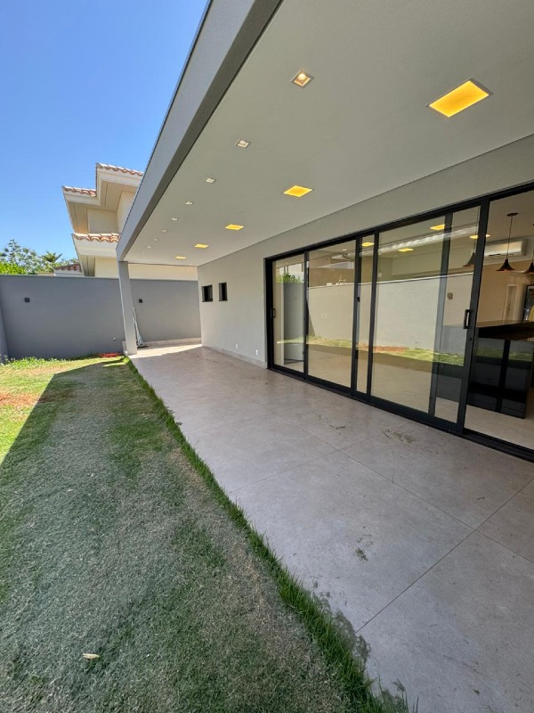 Casa à venda no Ecoville: 