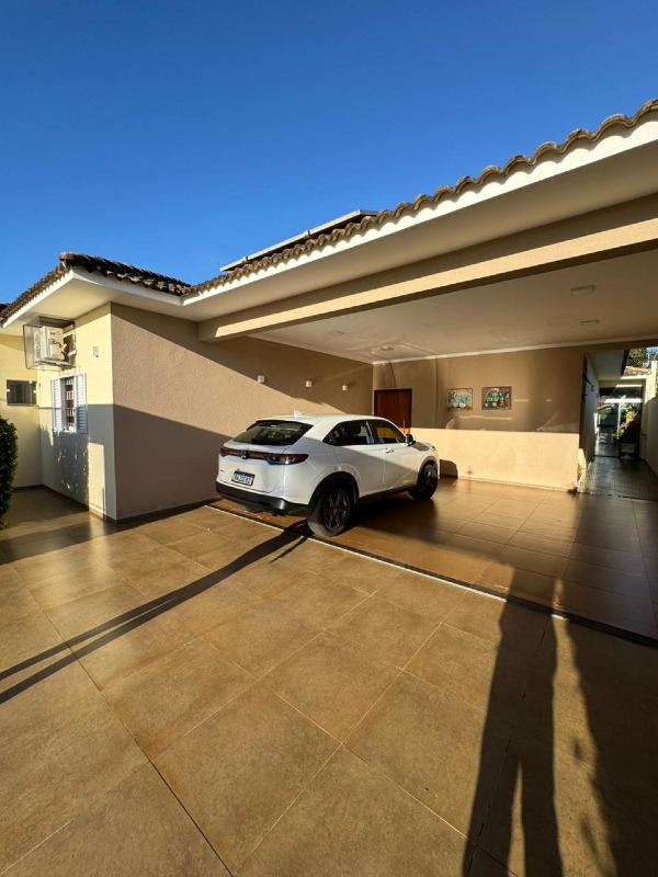 Casa à venda no Jardim Mônaco: 