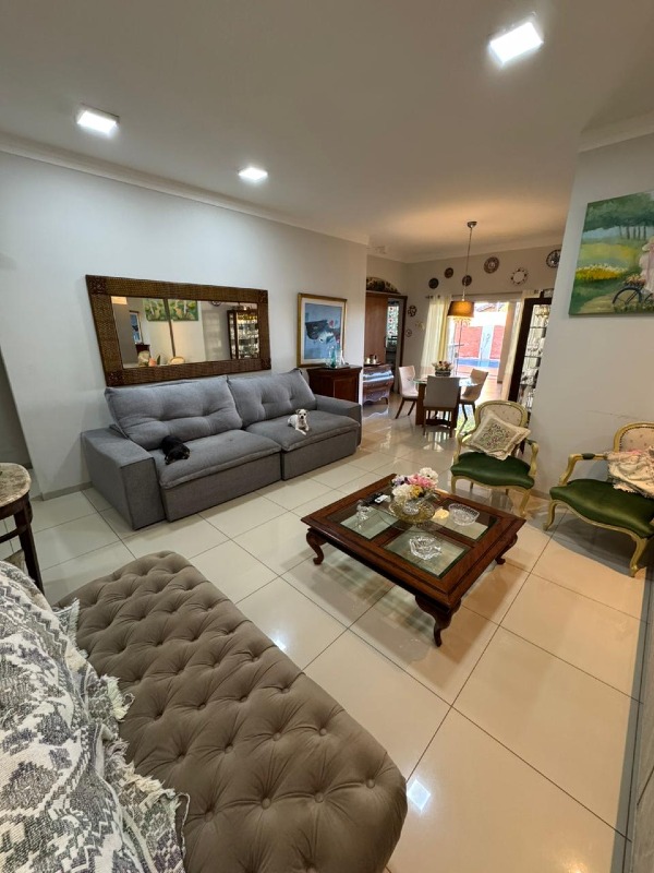 Casa à venda no Jardim Mônaco: 