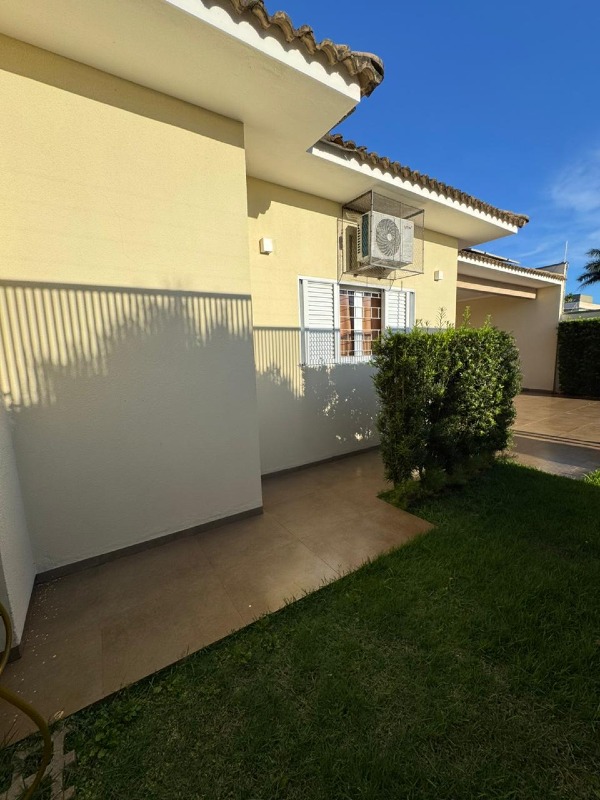 Casa à venda no Jardim Mônaco: 