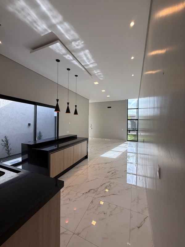 Casa à venda no Conjunto Residencial Monte Carlo: 