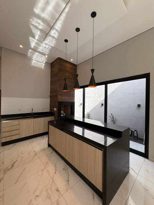 Casa à venda no Conjunto Residencial Monte Carlo: 