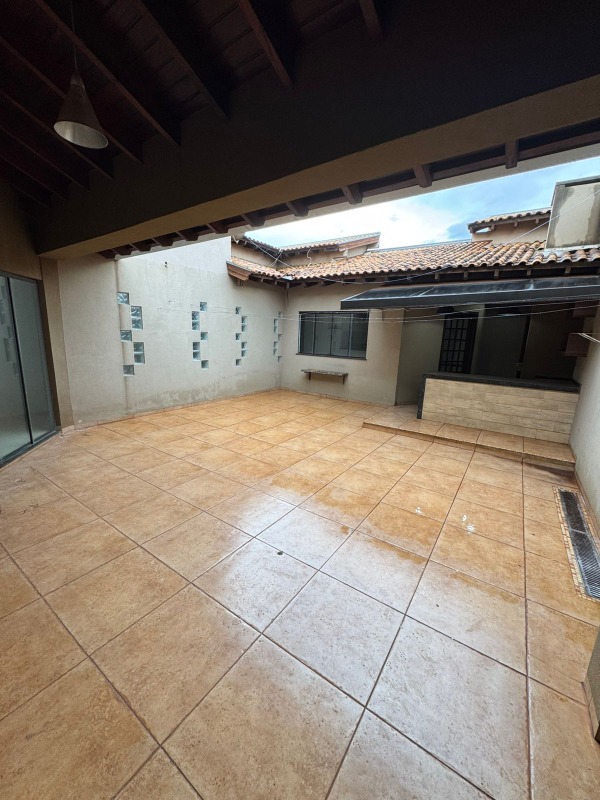 Casa para aluguel no Jardim São Pedro: 