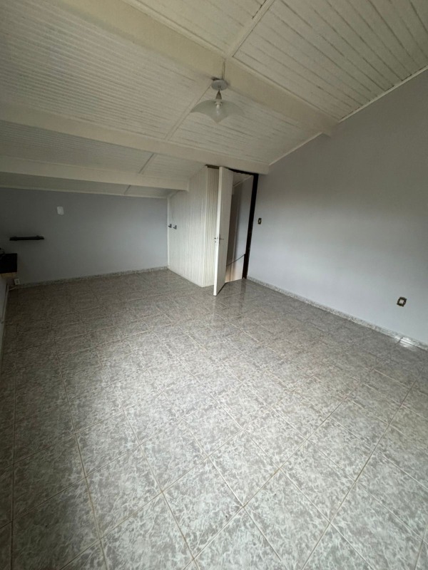 Casa para aluguel no Jardim São Pedro: 