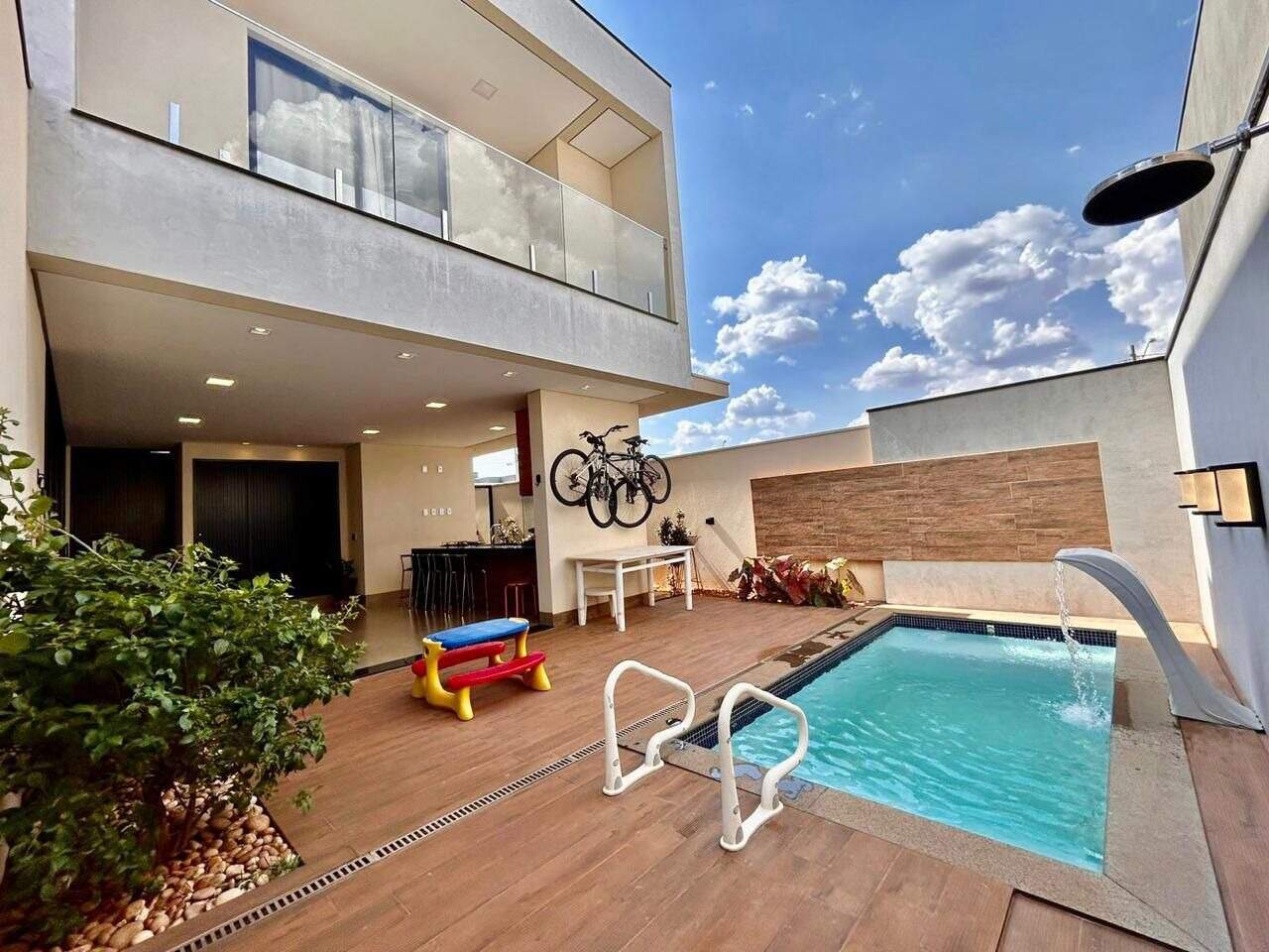 Casa para aluguel no Porto Seguro: 