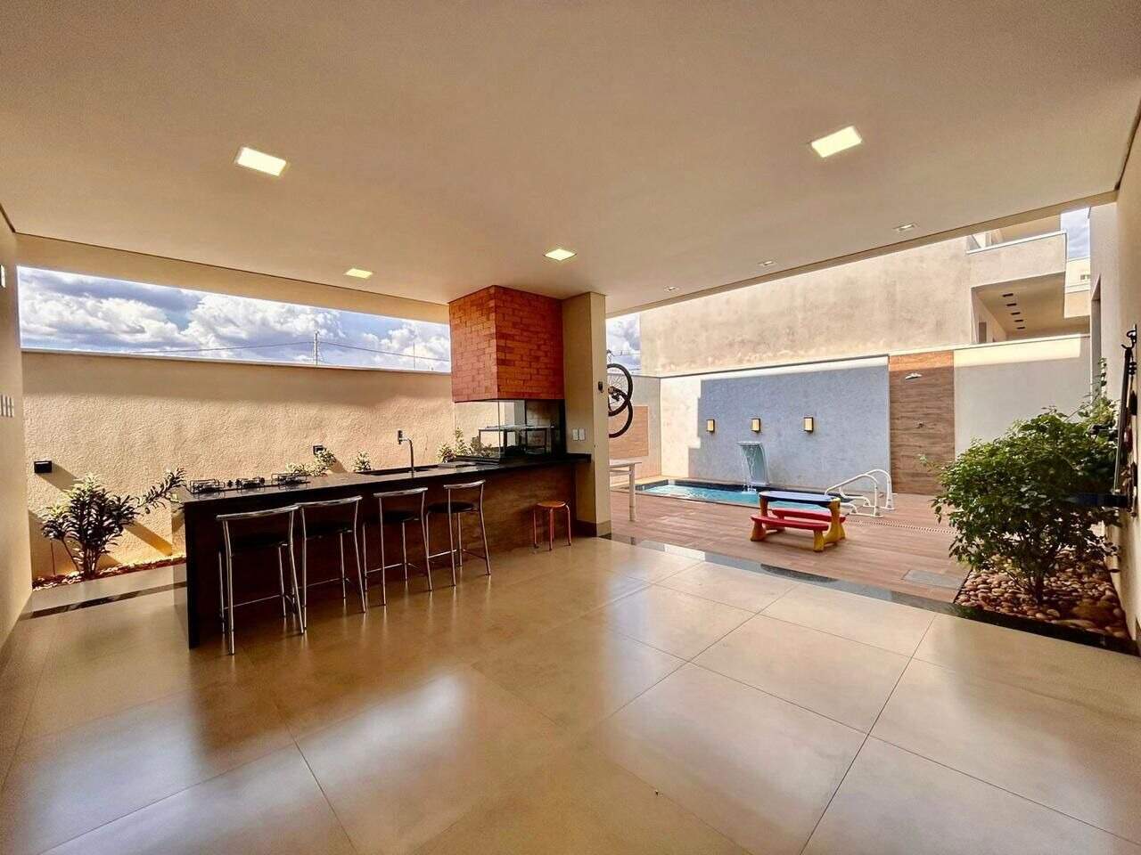 Casa para aluguel no Porto Seguro: 