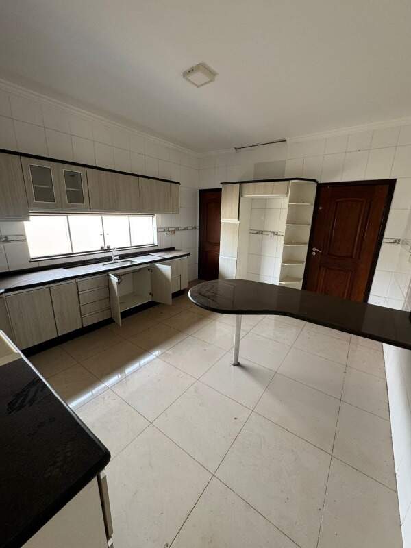 Casa para aluguel no Jardim Mônaco: 