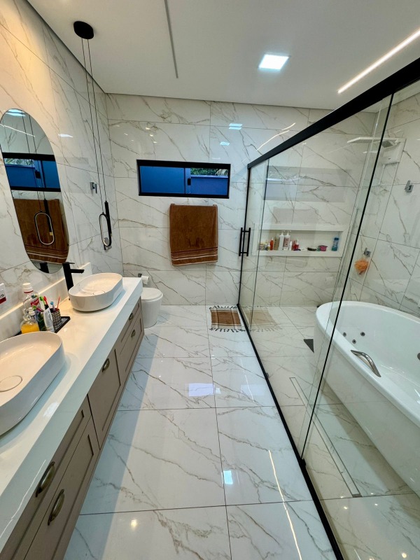 Casa à venda no FLOR DE MAIO : 