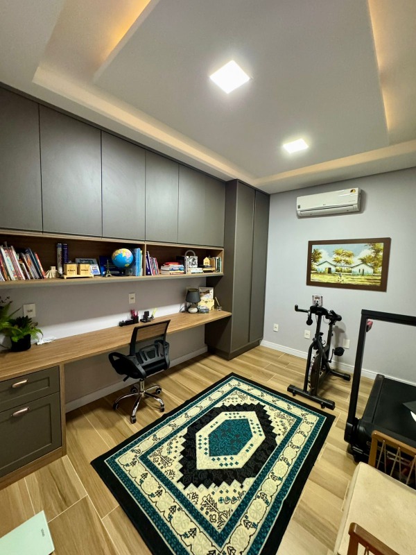 Casa à venda no FLOR DE MAIO : 