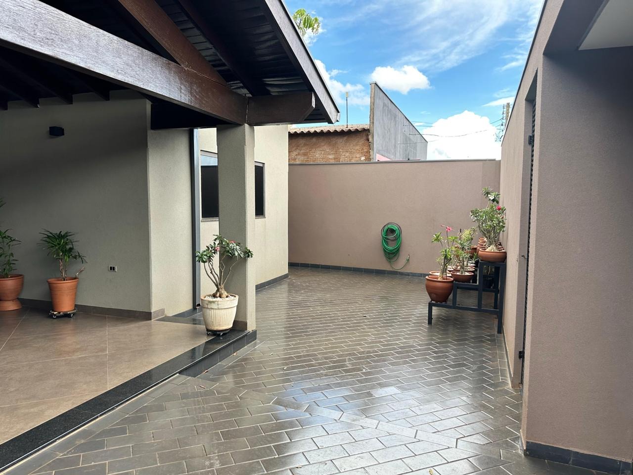 Casa à venda no JARDIM COLIBRI: 