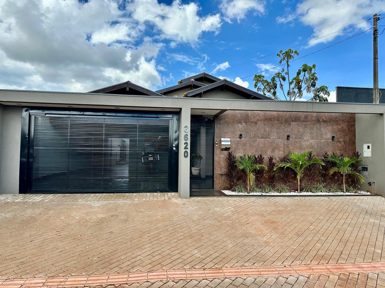 Casa à venda no JARDIM COLIBRI: 