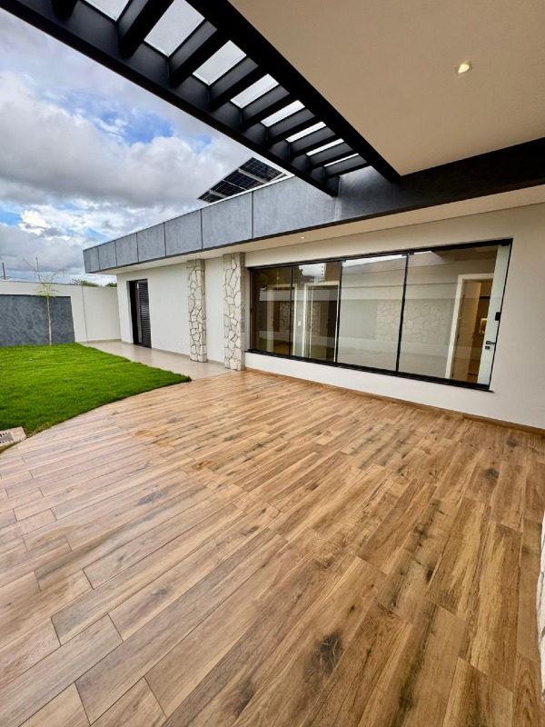 Casa à venda no Parque Alvorada: 