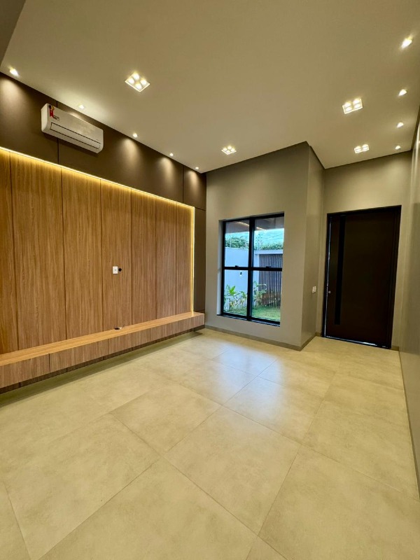 Casa à venda no Parque Alvorada: 