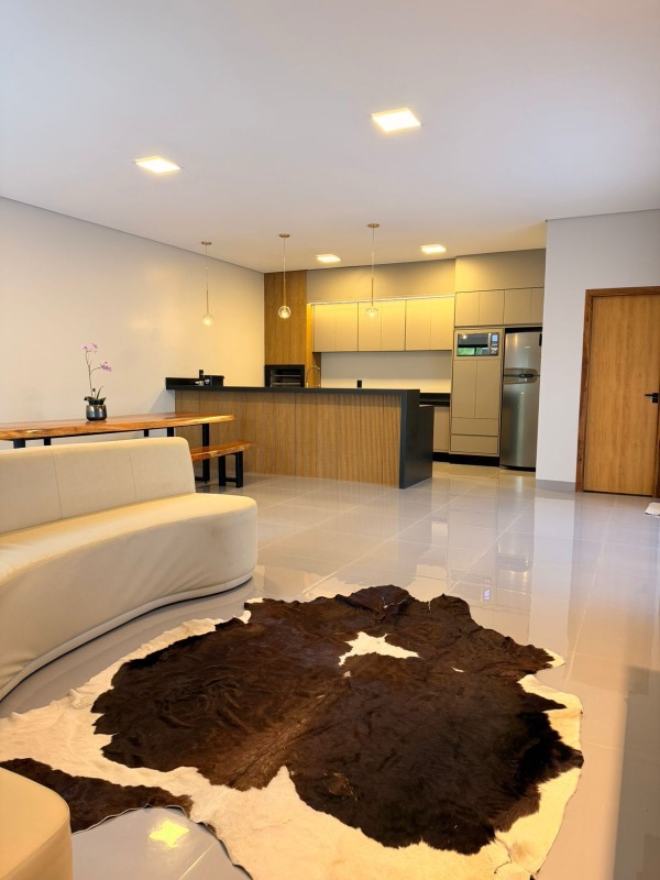 Casa à venda no FLOR DE MAIO : 