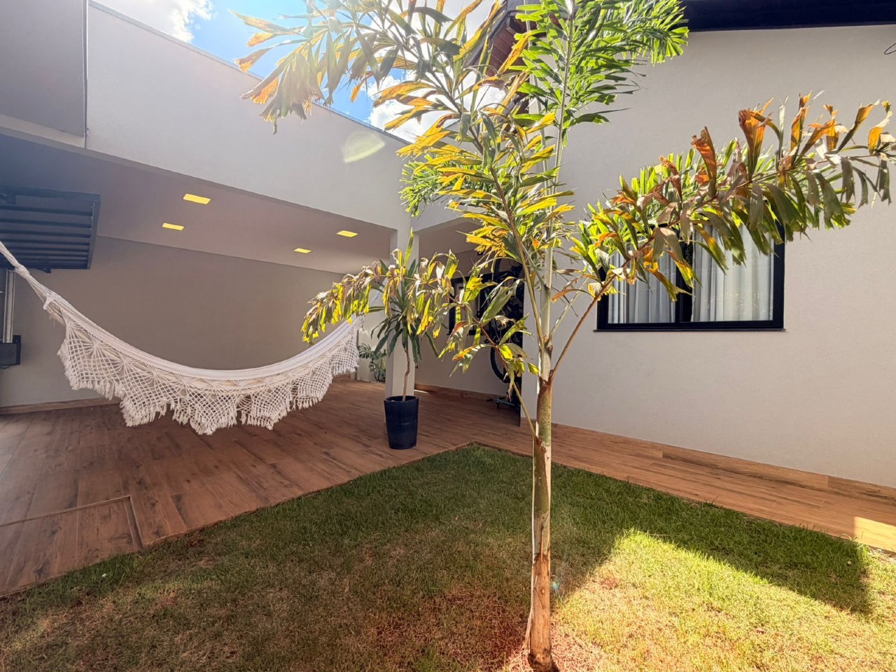 Casa à venda no FLOR DE MAIO : 