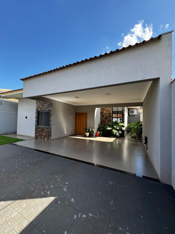 Casa à venda no Parque Alvorada: 