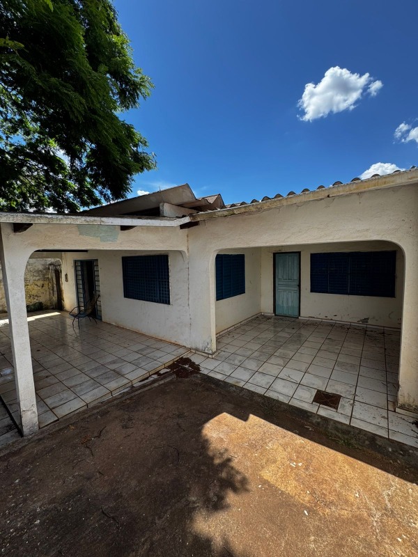 Casa à venda no BNH III PLANO: 