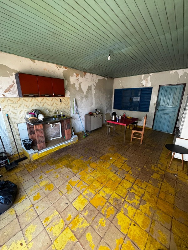 Casa à venda no BNH III PLANO: 