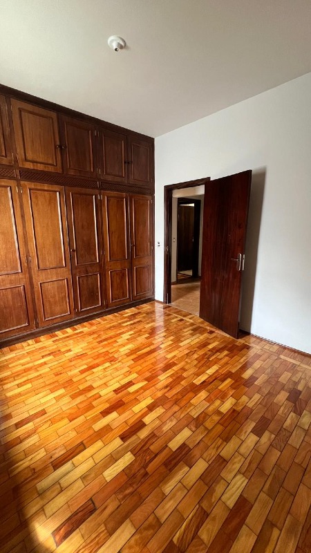 Casa para aluguel no Centro: 