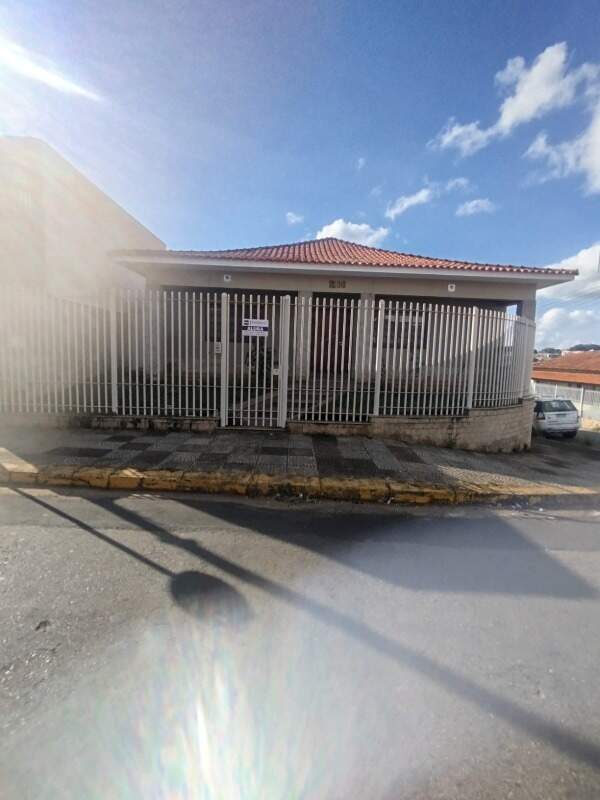 Casa para aluguel no Jardim Tropical : 