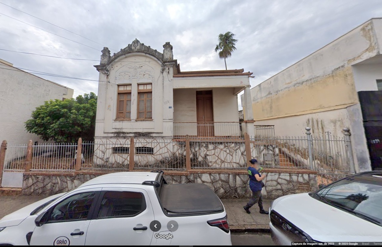 Casa à venda no Centro: 