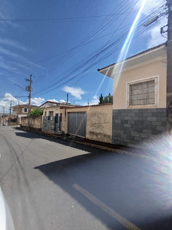 Casa à venda no Centro: 