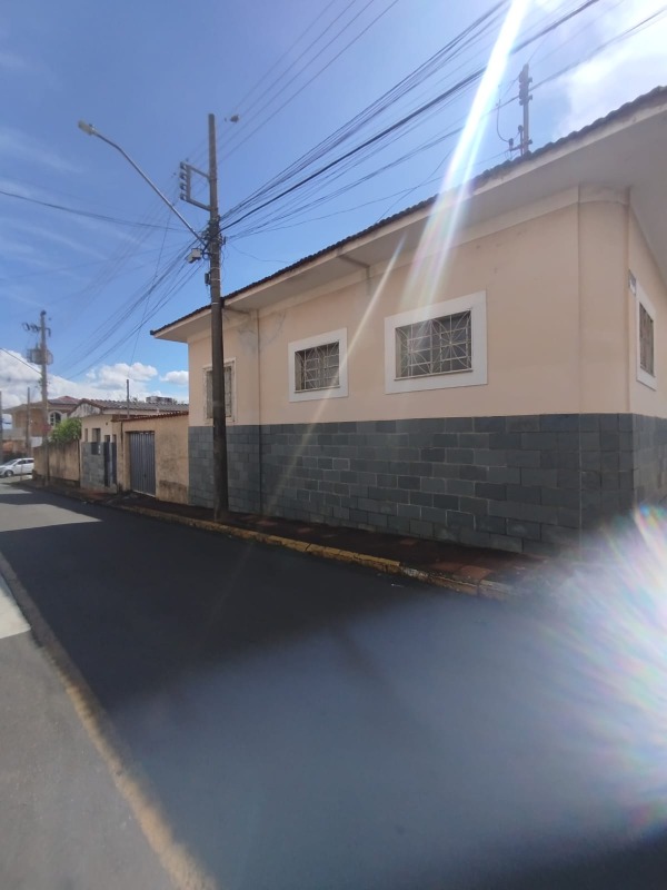 Casa à venda no Centro: 