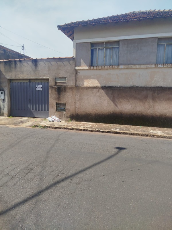 Casa à venda no Centro: 